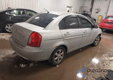 2006 Hyundai Accent Gls z USA, uszkodzony, nr VIN KMHCN46C76U010559